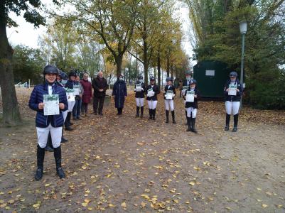 Reitabzeichen-Lehrgang sehr erfolgreich bestanden